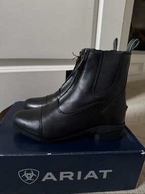 MIB Ariat Women’s Heritage IV Paddock Zip Black Riding Boots 8.5 Med